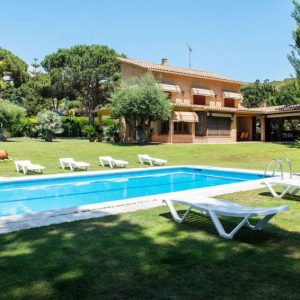 Avinguda Dels Garrofers