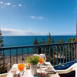 Beachfront Apt Playa Del Cura 4