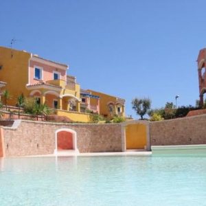 Casa In Rsd Con Piscina B4