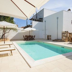 Luxury Courtyard Pool