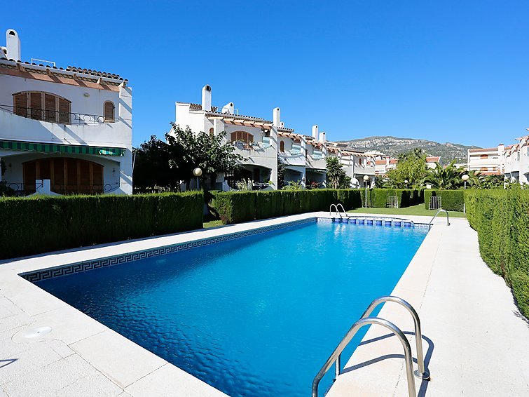 Residencia El Arenal 01