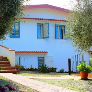 Villa Clara Con Vista Mare