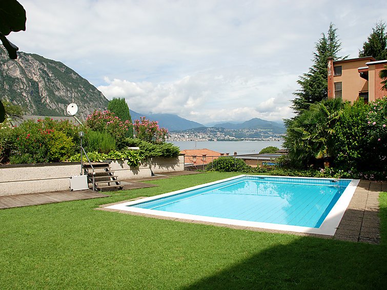 Vista Lago La Residence