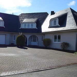 Weiße Traumvilla Am See